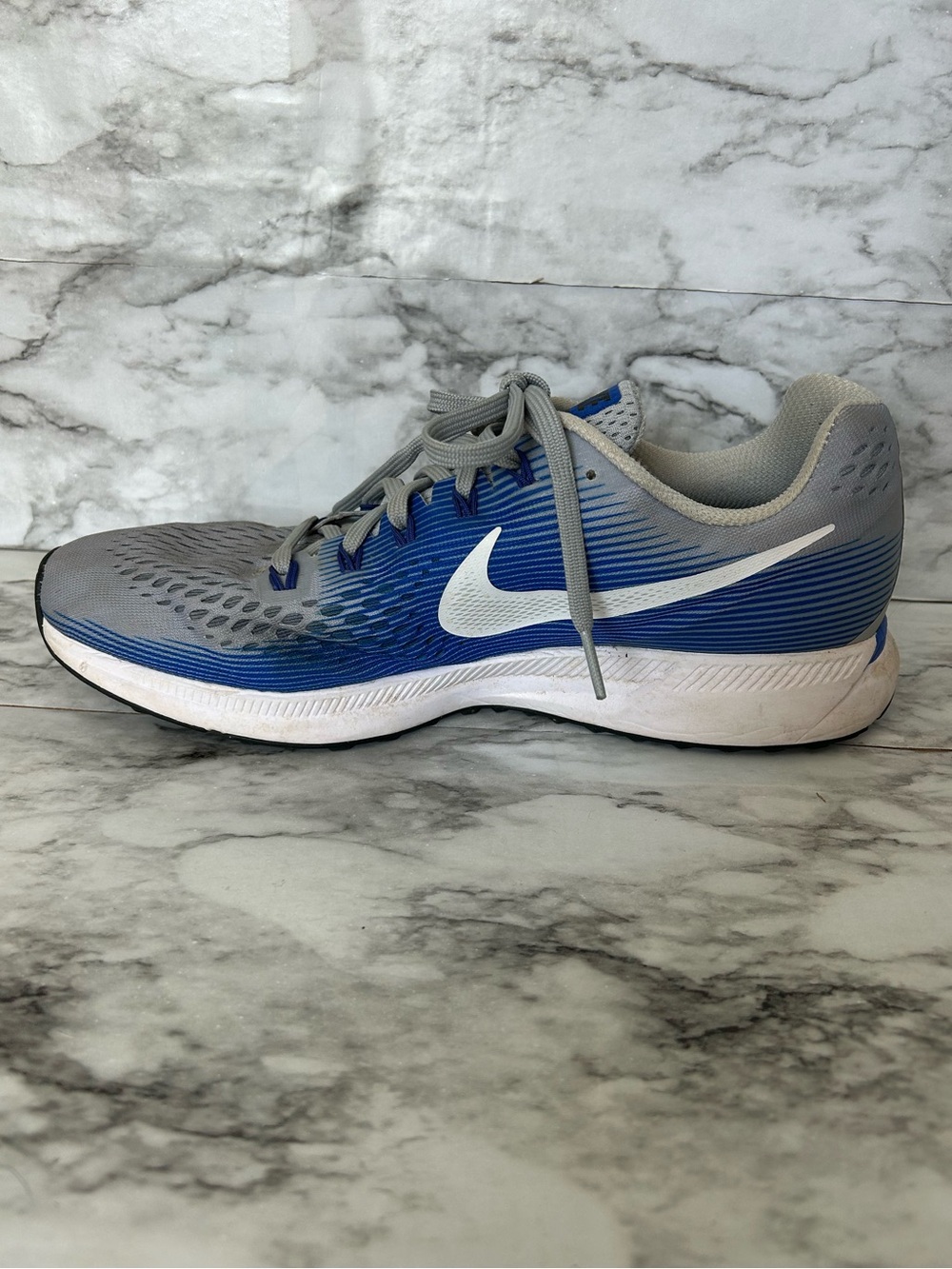 Nike | men’s size 10.5 Zoom Pegasus 34 - Picture 8 of 12
